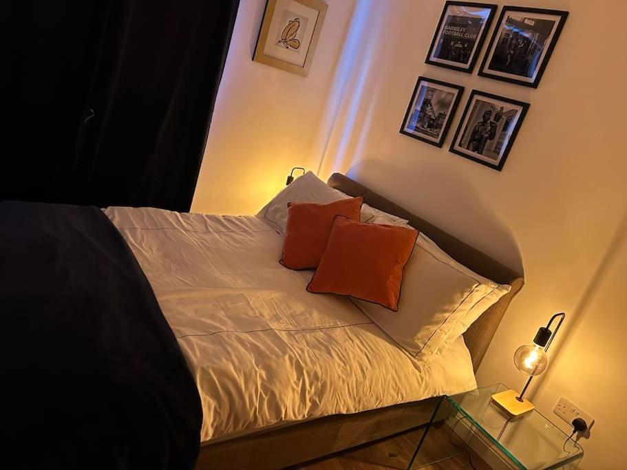 Apartment Rated In Barnsley- Sleeps 4 & 5 Minute Walk To Town Centre Barnsley